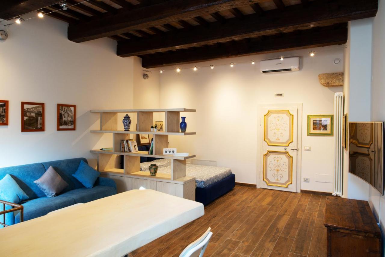 Camere Capobove אסיסי מראה חיצוני תמונה